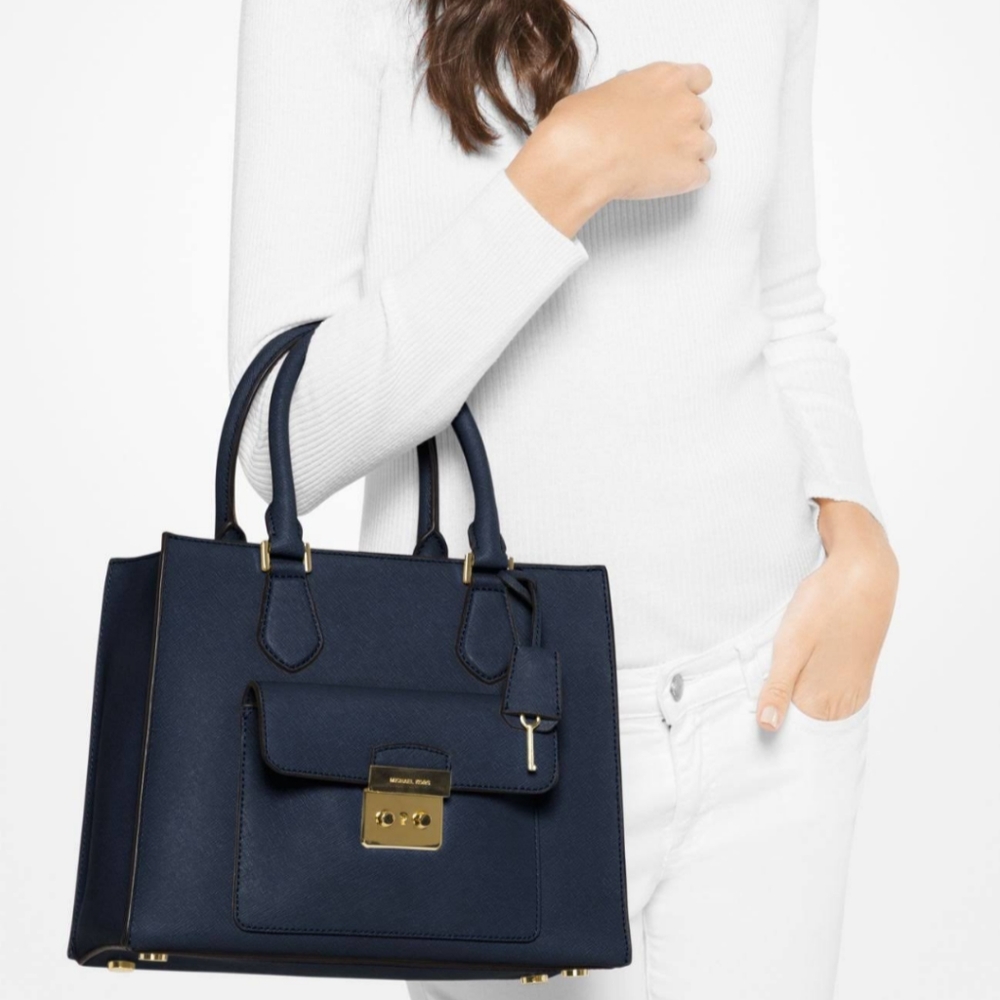 Michael kors Saffiano Crossbody Handbag $395 - Picture 2 of 9